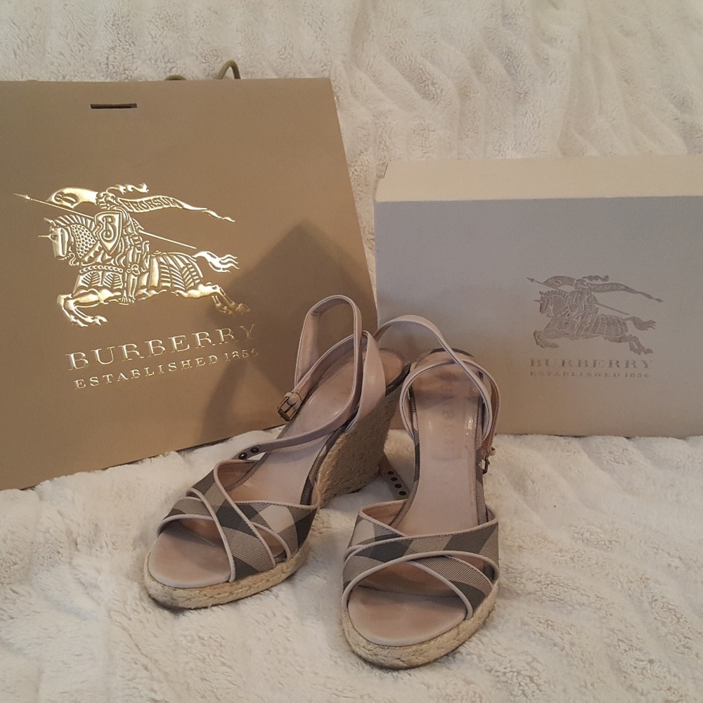 Burberry size 10 Wedge Espadrilles Smoked Trench